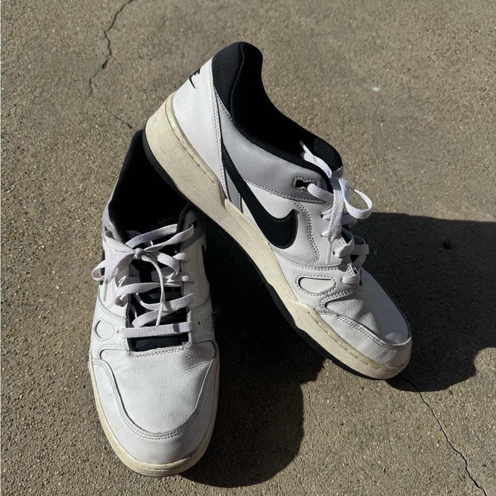 Nike Men's White and Black Sneakers